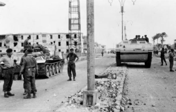  Brit tankok Port Saídban