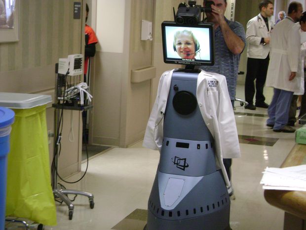 Fehérköpenyes robotok segíthetnek a betegeken?