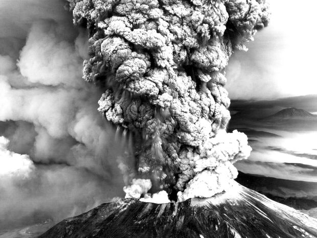 A Mount St. Helens vulkán kitörése 1980. május 18-án  (ROBERT KRIMMEL (USGS) FELVÉTELE)