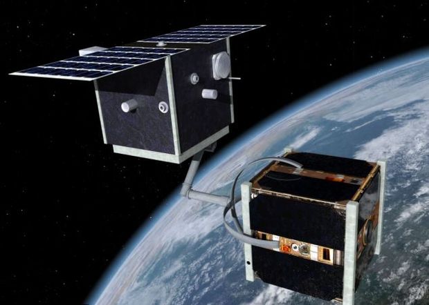 Takarító műhold munka közben: az elképzelések szerint a célobjektumot olyan pályára állítaná, amelyen a légkörbe érve hamar megsemmisülne
