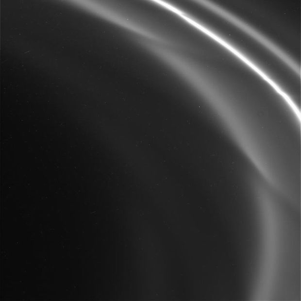 A Prometheus hold által keltett hullám az F gyűrűben